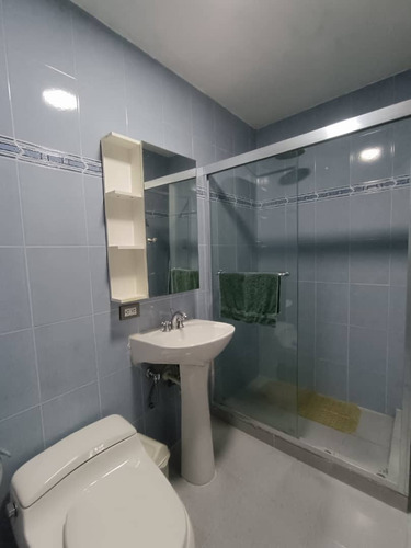 Alquilo Apartamento Lomas De Bello Monte Um