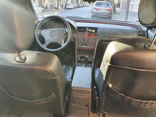 Mercedes-benz 220 Sedan Clasica