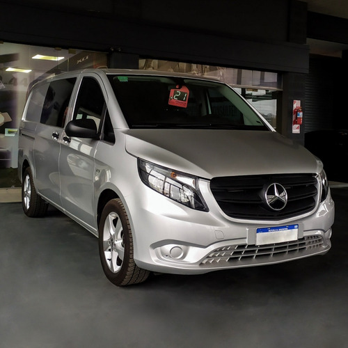 Imagen 4 de 23 de Mercedes Benz Vito Plus 111cdi Vidriado