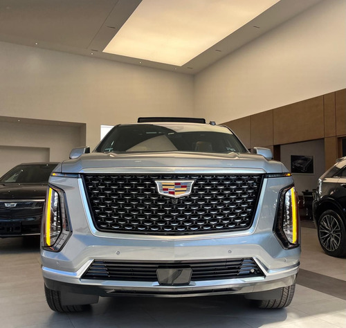 Cadillac Escalade 6.2 SUV Premium Luxury At