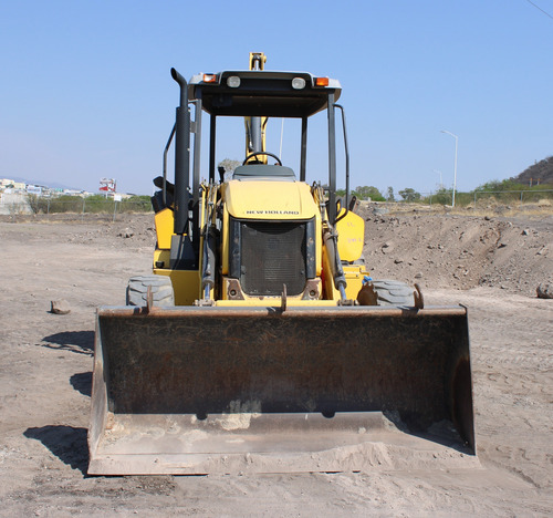 Retroexcavadora New Holland B95c 4x4 2015
