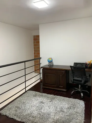 Vendo Lindo Apartamento Dúplex En La Loma De Los Bernal