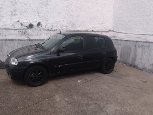 Clio 2001