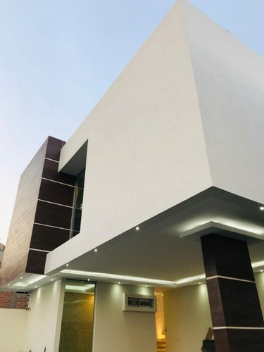 Imagen 30 de 30 de Moderna Casa En Venta En Exclusivo Residencial En Metepec