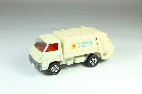 Tomica - Mitsubishi Canter Refuse Truck - Japan