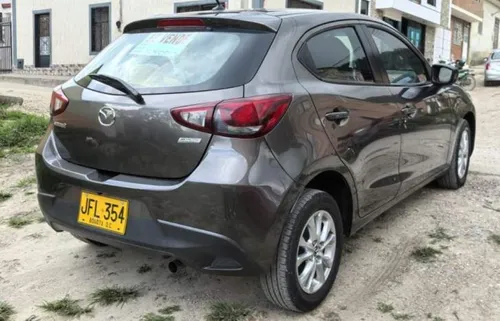 Mazda 2 TOURING 1500CC AT AA