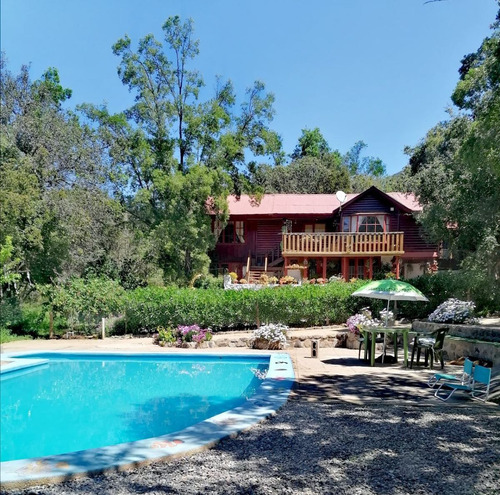 Parcela Con Dos Casas, Piscina, Bosque Nativo