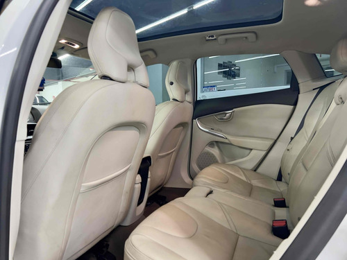 Volvo V40 2.0 T5 CROSS COUNTRY AWD TURBO GASOLINA 4P AUTOMÁTICO