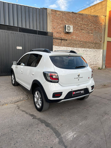 Renault Sandero Stepway 1.6 Privilege 105cv