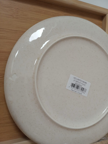 Imagen 4 de 7 de Plato Playo Porcelana Artesanal Filo Envejecido Rustic 24 Cm