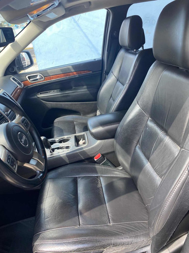 Imagen 10 de 15 de Jeep Grand Cherokee 2013 3.6 Limited Navegación V6 4x2 Mt