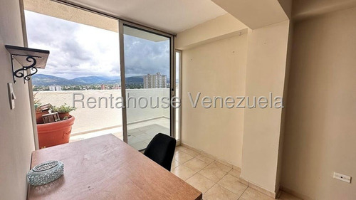 Apartamento En Venta Barquisimeto Centro Oeste, Fresco, Iluminado, Conjunto Privado Mls 26-299 Zulay González
