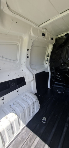 Imagen 14 de 25 de Ram V700 1.3 Diesel