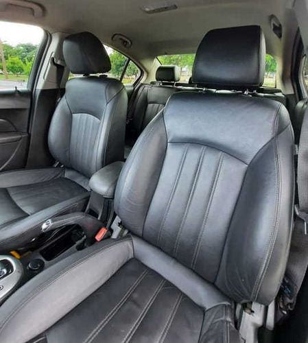 Imagem 15 de 15 de Cruze Lt Sedan Automático 1.8 2016