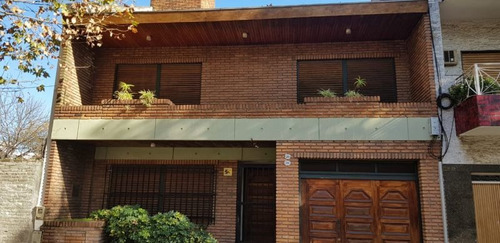 Casa En Venta En Liniers