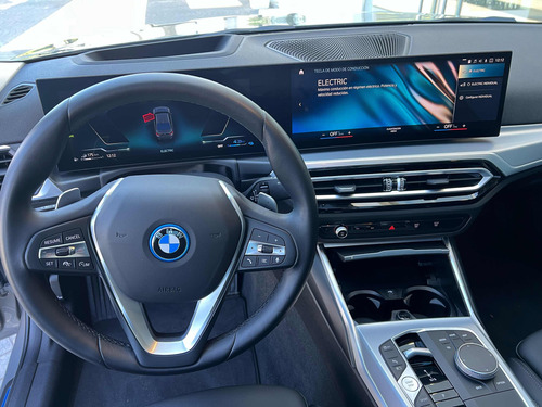 BMW Serie 3 2.0 330E Sedan Sportline