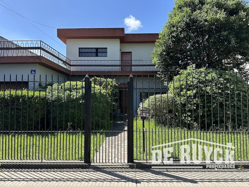 Casa Sobre 2 Lotes A 1 Cuadra Y Media De Monteagudo
