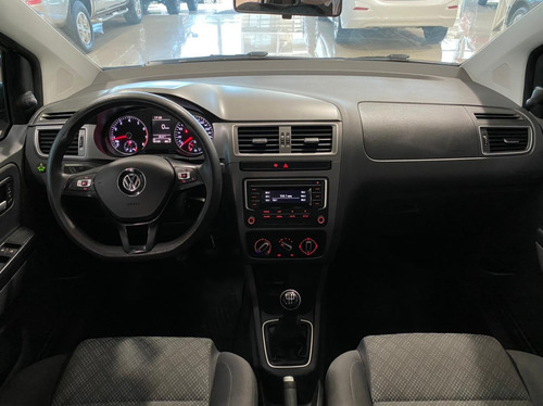 Volkswagen Suran 1.6 Comfortline 101cv 2016
