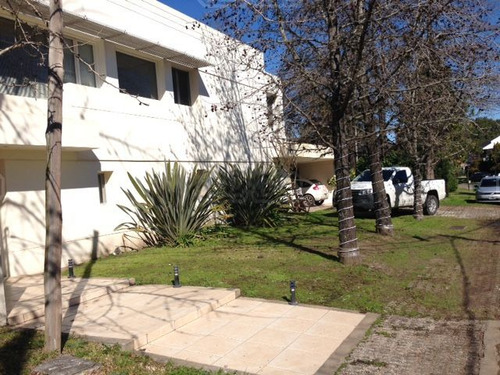 Casa  En Venta, San Miguel De Ghiso, Bella Vista, San Miguel,  Zona Norte