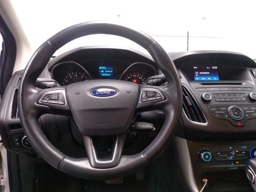 Ford Focus 2.0 Se Fastback 16v Flex 4p Powershift