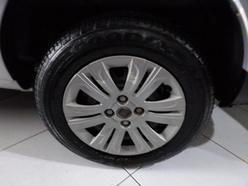 Doblo 1.8 Essence Flex 2014 Prata
