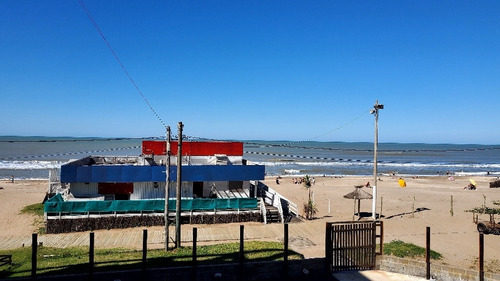Alquiler Temporario.departamento Gesell, Frente Al Mar.