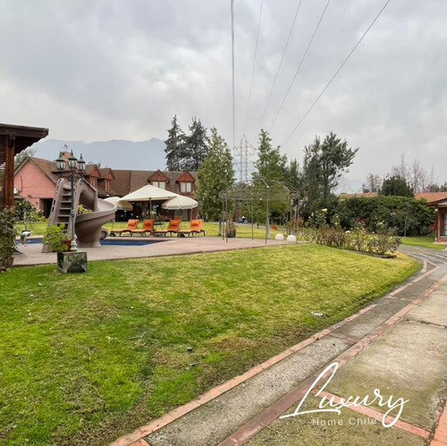 Amplia Casa En Condominio, Venta, La Reina.