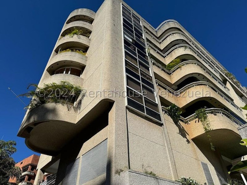 At: Vende Apartamento Los Samanes 24-15416 