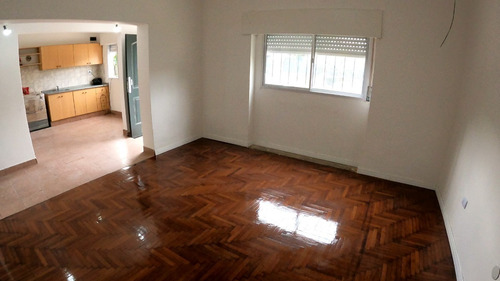 Imagen 4 de 14 de Amplio Ph De 3 Ambientes Con Patio. La Tablada