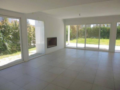 Imagen 2 de 8 de Casa Racionalista En Sauces