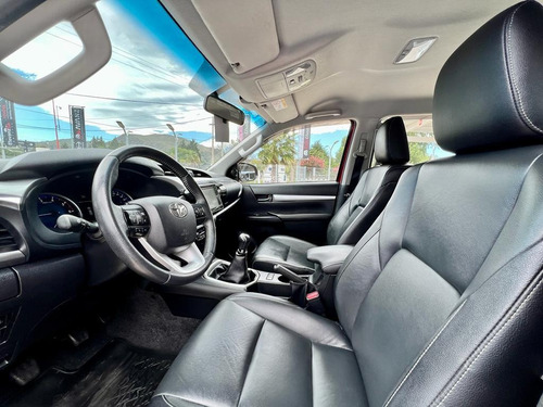 Imagen 8 de 15 de Toyota 2017 Hilux L/16 2.8 Dc 4x2 Tdi Srv Pack