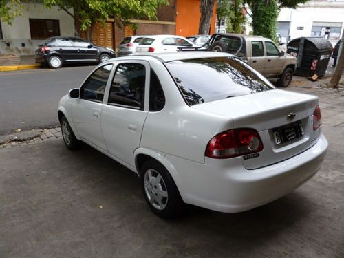 Chevrolet Classic 1.4 Ls 2017 4p Con Gnc, 71mil Km