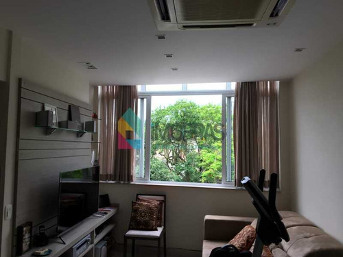 Imagem 2 de 15 de Apartamento Totalmente Reformado, Fino Acabamento Em Localização Privilegiada Tranquilidade Total !! - Boap10473