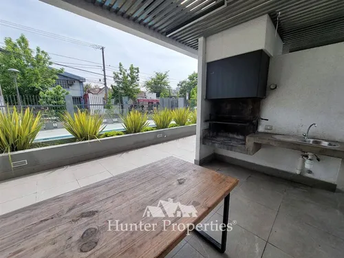 Departamento En Venta De 2d-1b Y Piscina. En La Cisterna