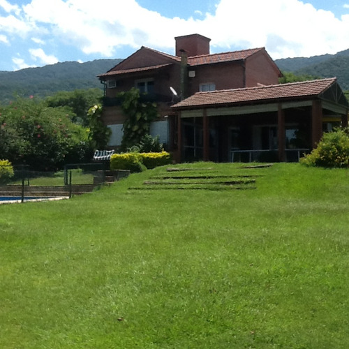 Vendo Casa Las Yungas 3 Dormitorios