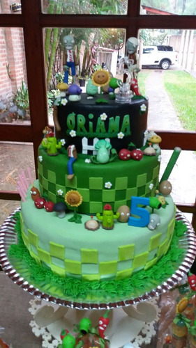 Torta Falsa Plantas Vs Zombies En Porcelana Fria