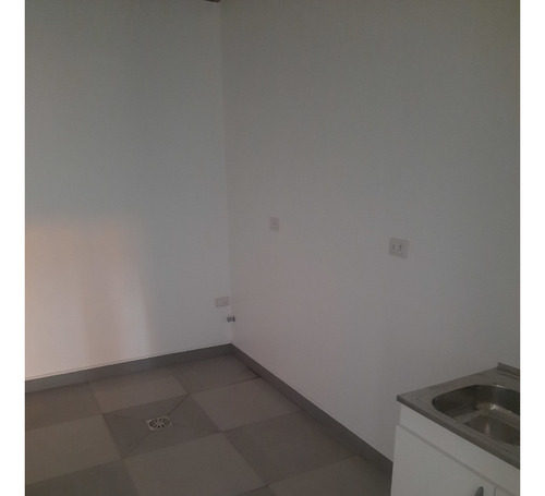Bodega De 3910 M2 / Miraflores - Autopista Vespucio Norte