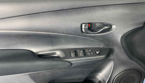 Imagen 8 de 15 de 115946 - Toyota Yaris 2019 Con Garantía