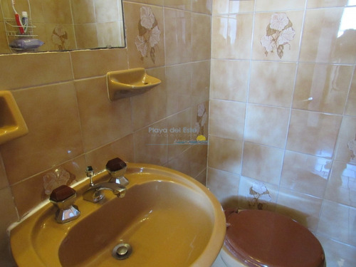Cómodo Apartamento De 2 Dormitorios- Ref: 11607