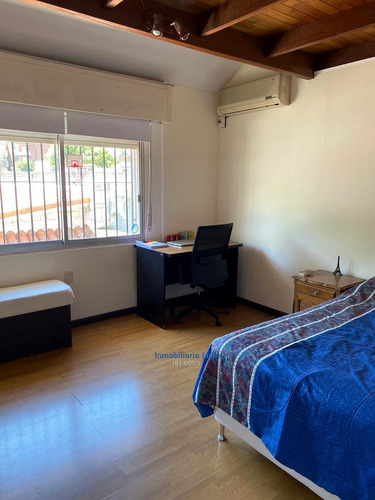 Imagen 18 de 23 de Casa De 3 Dormitorios Con Otra Casa Al Fondo Cw170973