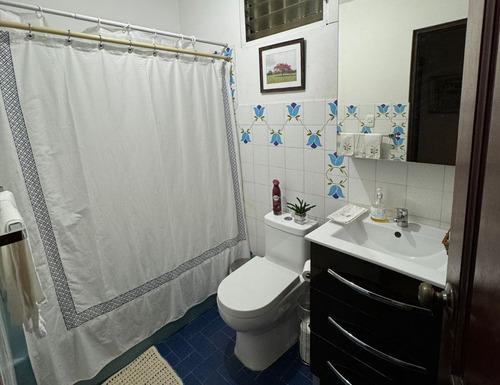 Casa En Venta En La Castellana De 3 Habitaciones