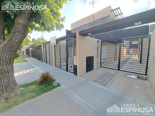 Duplex  En Venta - Ituzaingo -