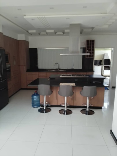 Vendo Bella Casa Remodelada En Urb. Corinsa Colonial Cagua 