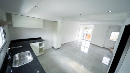 Imagen 6 de 11 de Duplex En Venta En Ramos Mejia
