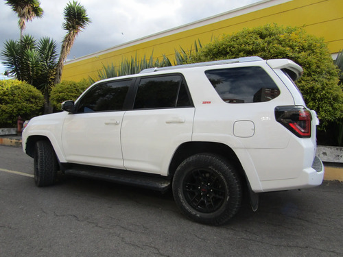 Toyota 4Runner 4.0 Sr5 Fl 7psj