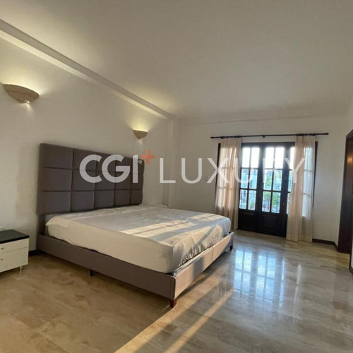 Cgi+ Luxury Vende Bella Casa En Morro Yacht Club