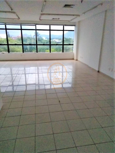 Sala Comercial Localizado(a) No Bairro Ponta Da Praia Em Santos / Santos - 6116
