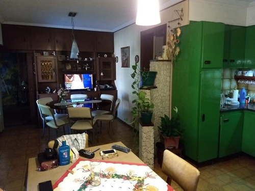 Imagen 4 de 10 de Casa En Venta En Banfield Oeste