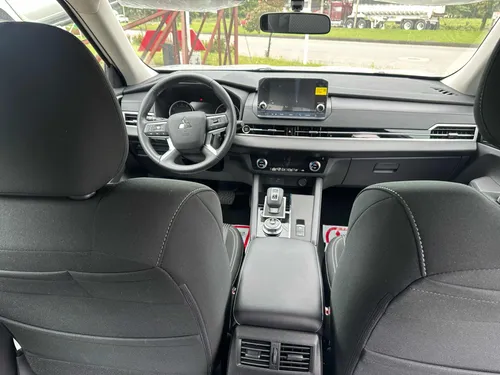 Mitsubishi All New Outlander 4x2 2.5l At.