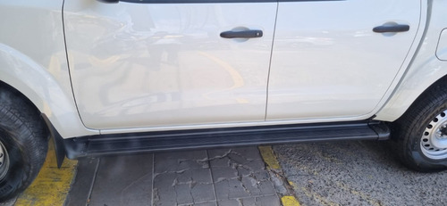 Estribos De Aluminio Negros Para Nissan Frontier Alaskan